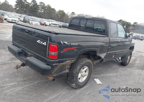 1997 Dodge Ram 1500 St из США, поврежденный, VIN 3B7HF13Z7VG810522